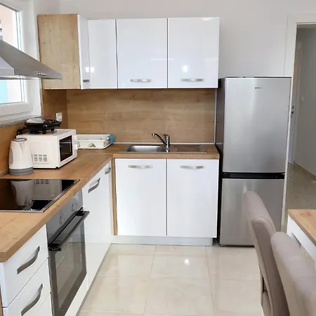Apartman Charming 2-bedroom With Stunning Views In Okrug Gornji Trogir
